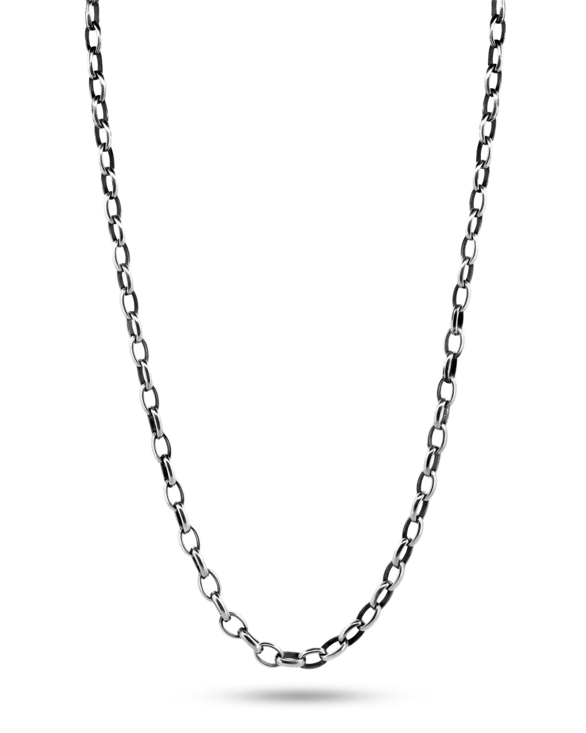 Cyrus Necklace handcrafted from solid 925 sterling silver featuring an oval link chain.