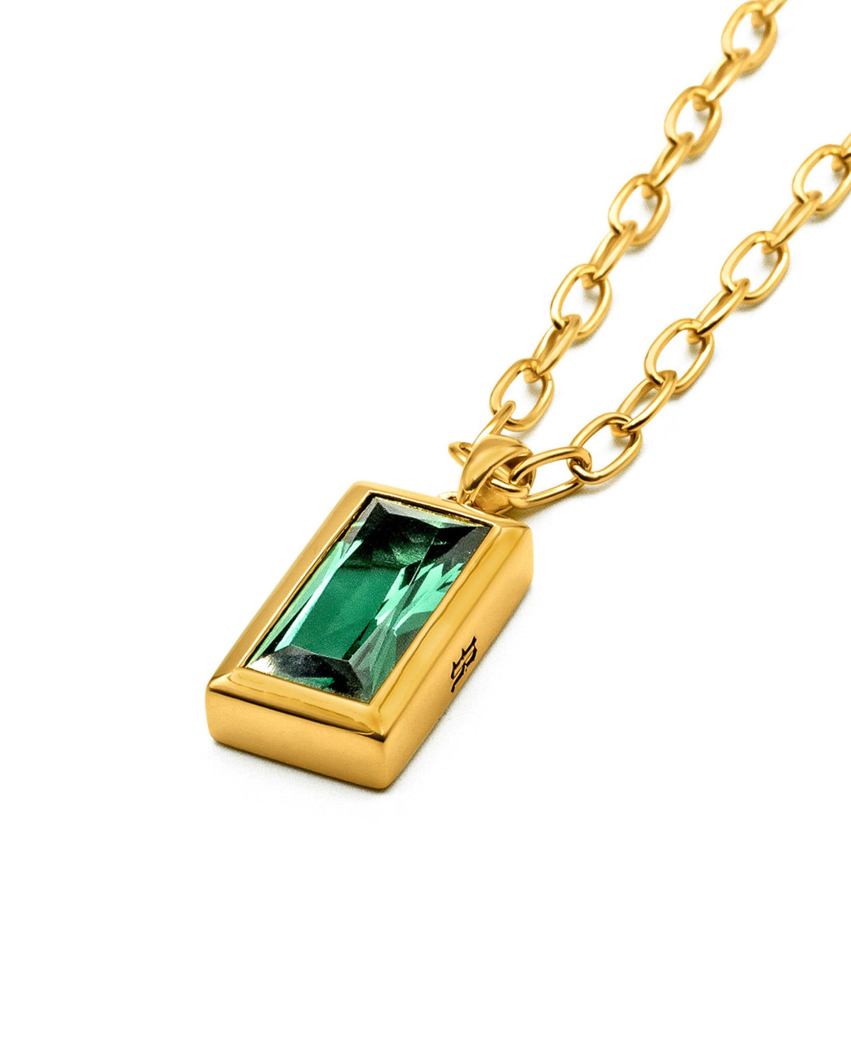 Sona Emerald Gold Pendant handcrafted with a premium 3.5 micron 18K gold vermeil finish over solid 925 sterling silver featuring an emerald-coloured stone.